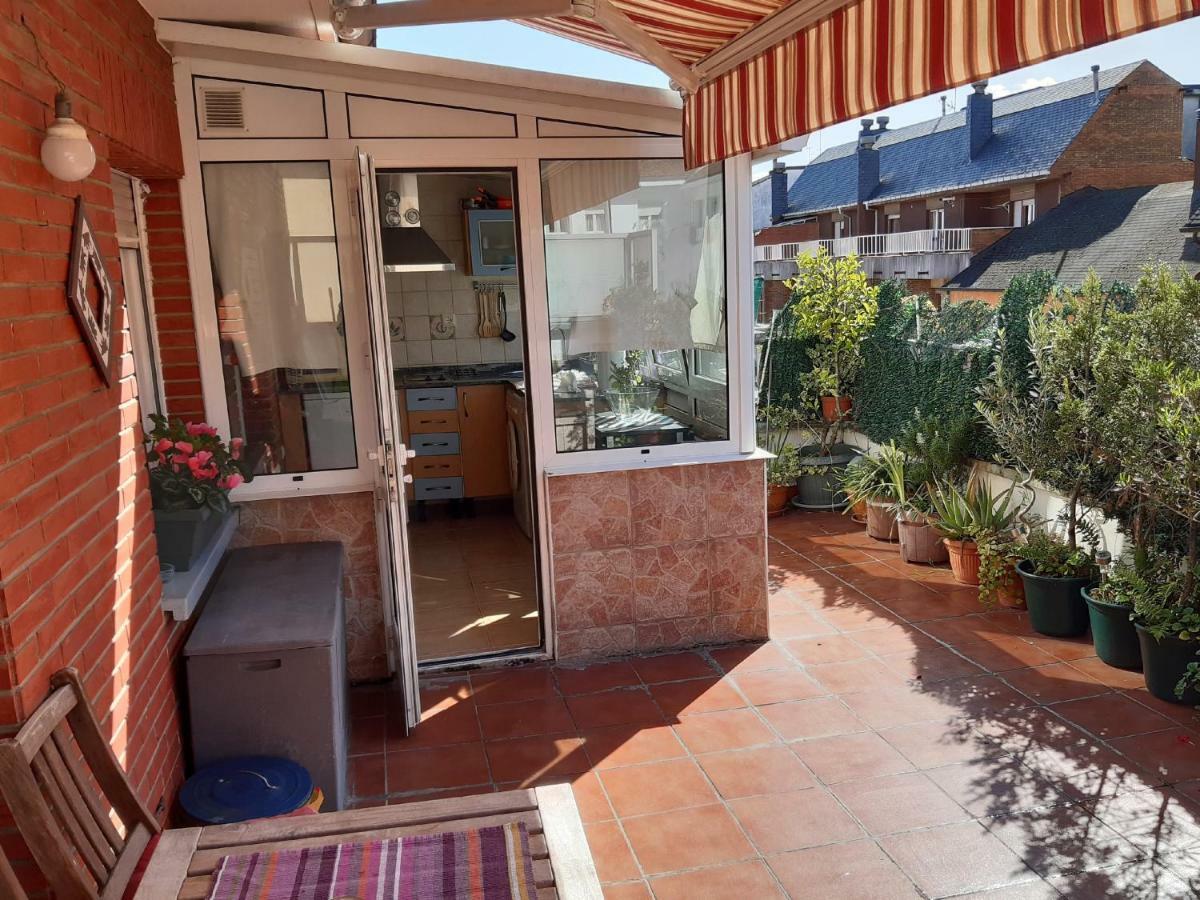 Atico Con Terraza Centrico Oviedo Leilighet Eksteriør bilde